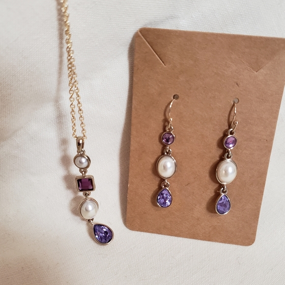 Amythist color necklace and earrings set. - Picture 3 of 6